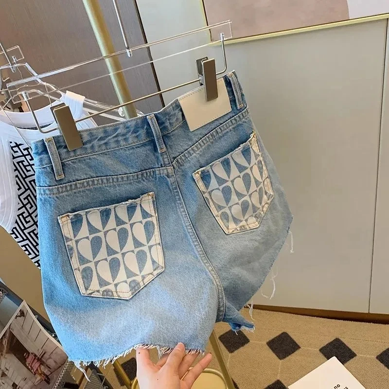 2026 Summer New Heart Printing Pocket Washed Denim Shorts Women's Fashion Loose High Waist Wide Leg Shorts Ropa De Mujer