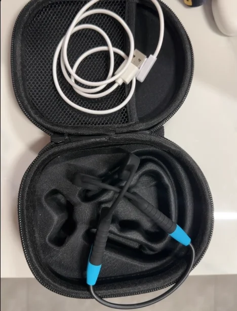 

Waterproof Wireless Headset for Underwater Swim Coaching, Two-Way Communication System with Earphone for Swimming Training