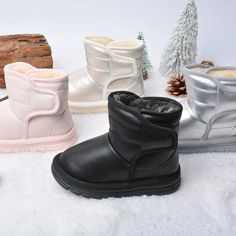 Stivali da neve in pelle PU per bambini per ragazze ragazzi scarpe da bambino antiscivolo impermeabili invernali stivali corti con piattaforma in peluche caldi scarpe da bambino