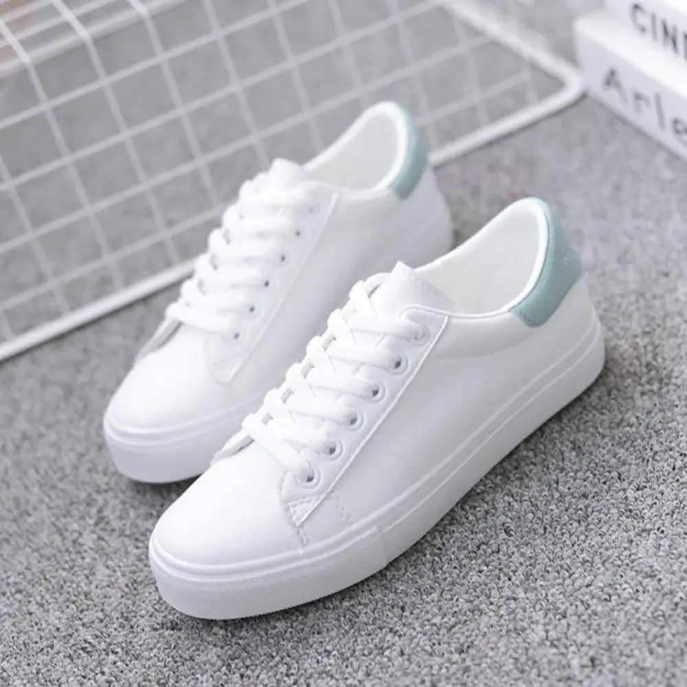 

Women White Colorblock Lace-Up Front Skate Shoes High-top Sneakers Lightweight Work Sneakers for Indoor Outdoor Gym