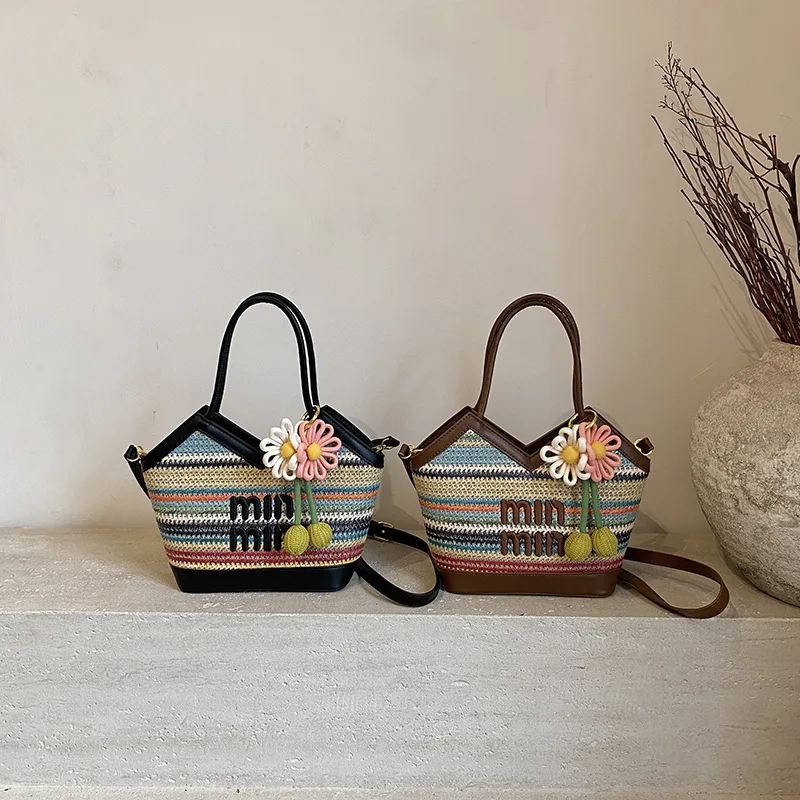 

2025 New Autumn Woven Bucket Bag - Women's Striped Underarm Bag, Lightweight & Versatile, Crossbody/Shoulder