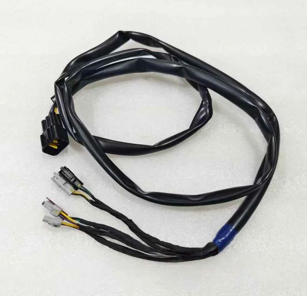 For Qjmotor SRV600 QJ600-12B/12D taillight adapter cable, rear taillight brake light turn signal line cable