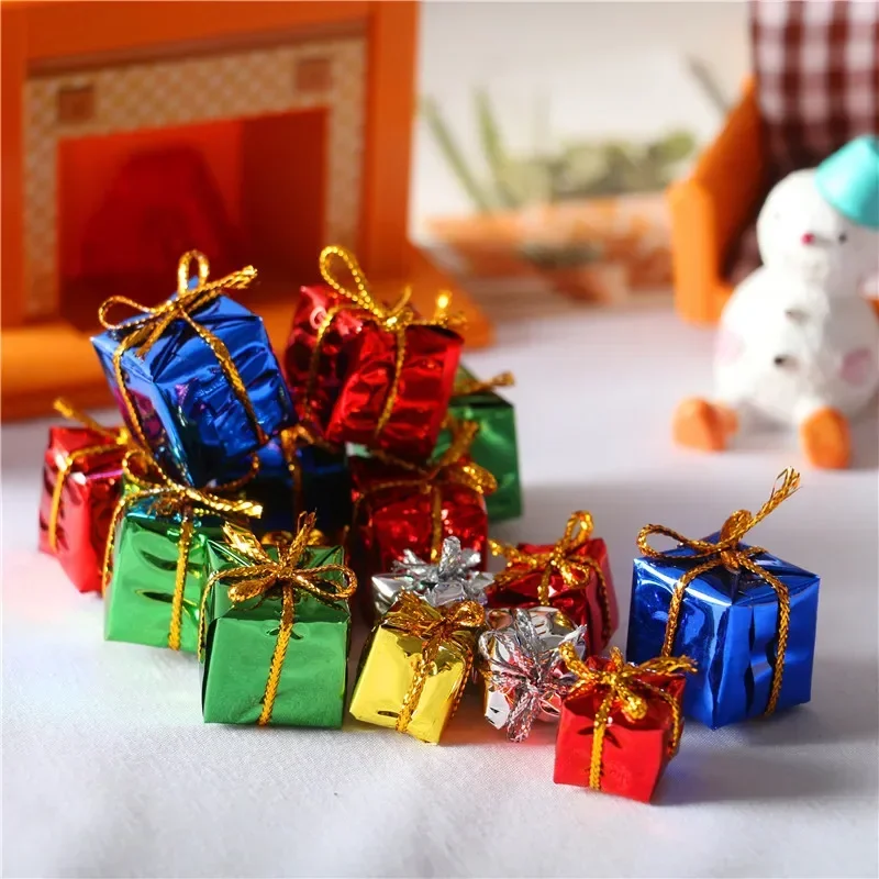 12pcs Mini Gift Boxes Christmas Tree Pendant & Drop Ornaments Colorful Square Foam Box Ornaments New Year Party Decors Wholesale