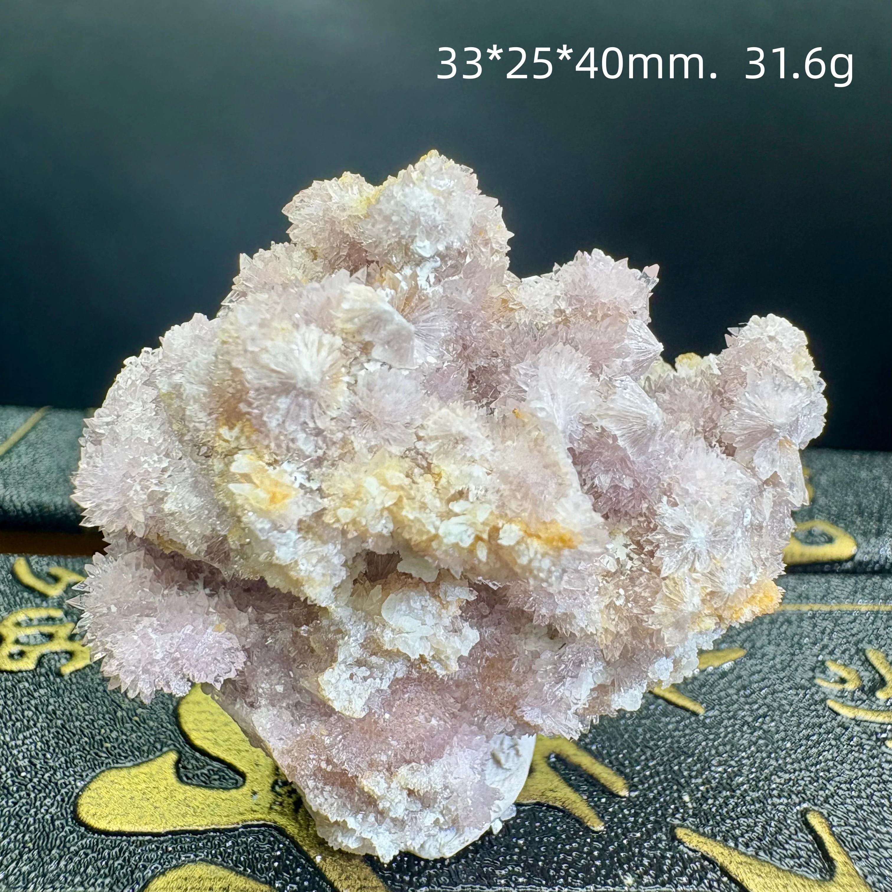 Natural stone, Guizhou gypsum flowers, crystal cave minerals specimens, quartz clusters, raw stone decoration, unprocessed polis