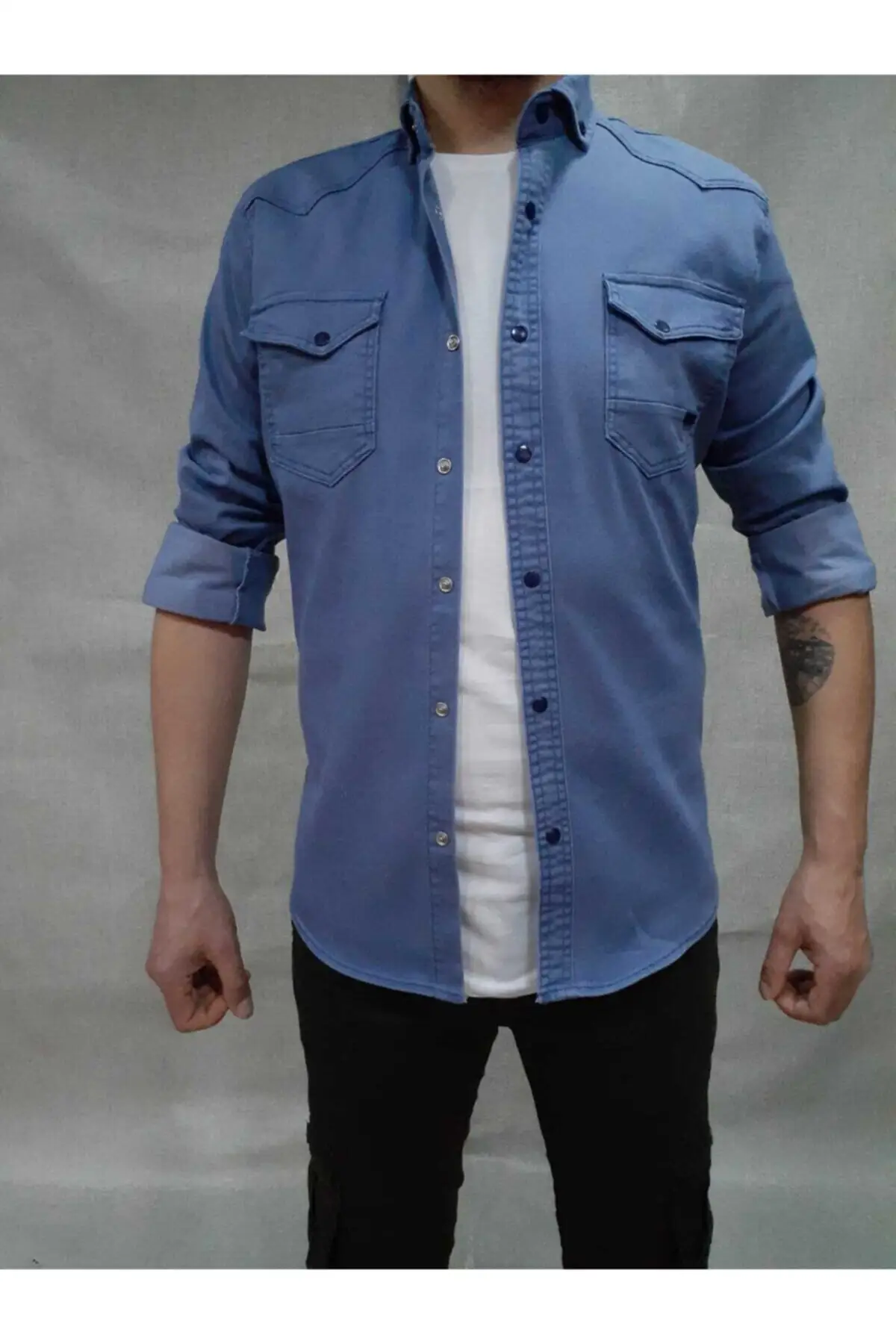 DENIM SHIRT, Product narrow pattern, t-shirt fronting onto the open is recommended to wear. Fabric of 97 cotton, 3 lycra