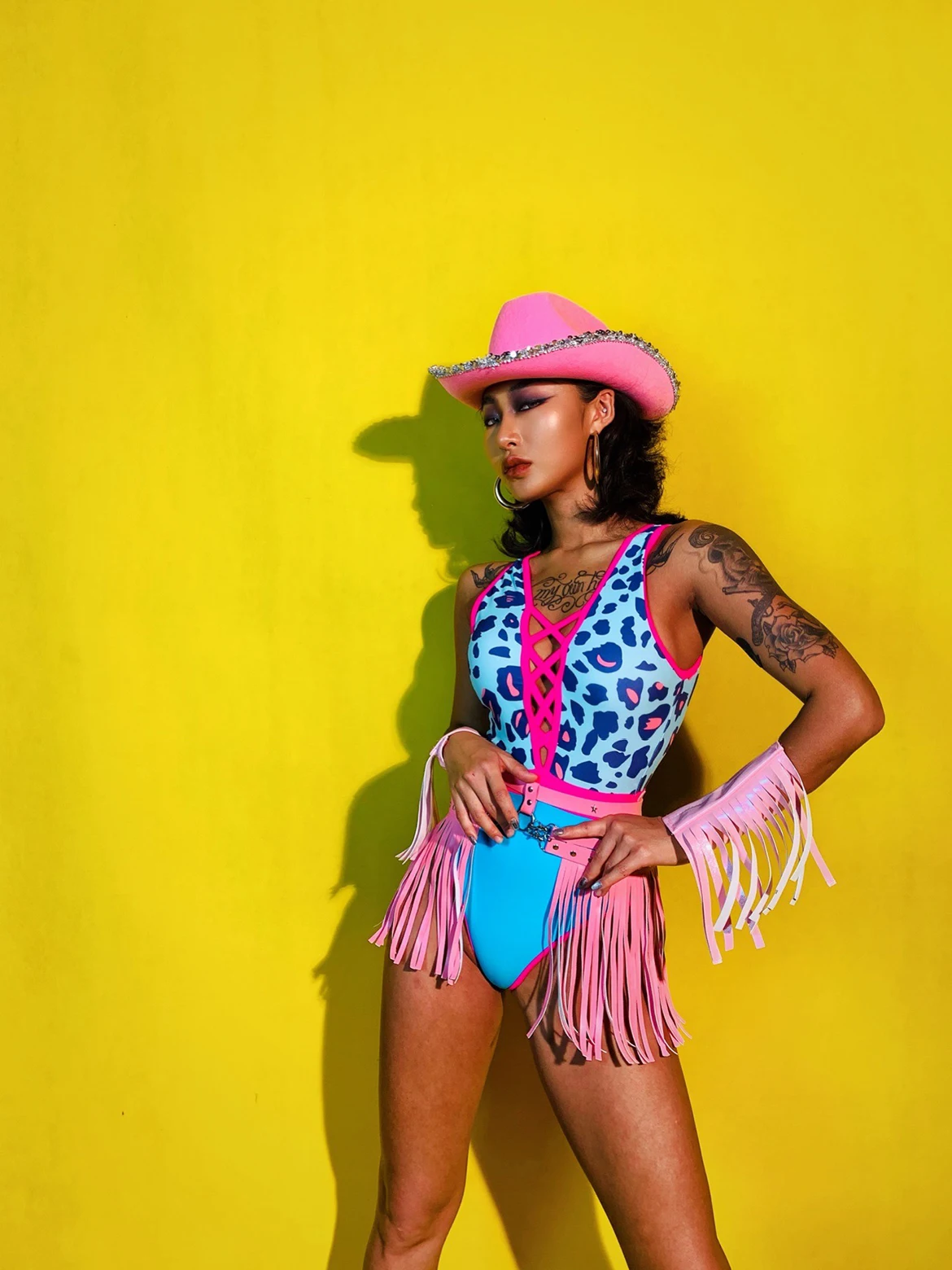 Kostium do tańca Gogo w klubie nocnym Cow Boy 2025, strój hip-hopowy, jazzowy, body w panterkę, ubranie na imprezę, do baru, dla DJ-a, odzież rave yj425