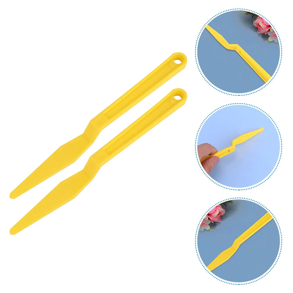 

2 Pcs Fish Tank Decoration Plug Edge Window Film Tool Vinyl Scraper Gap Squeegee Plastic Edge-closing for Removing Air Bubbles