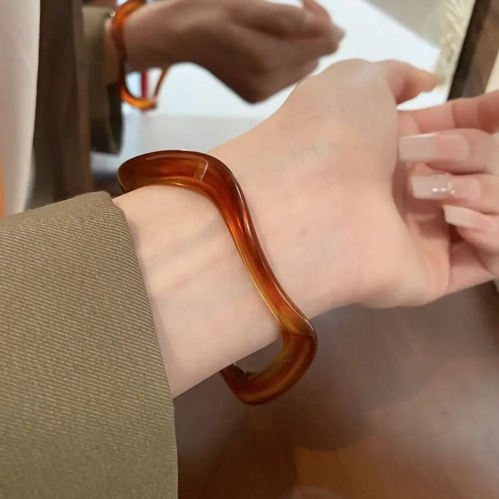 Minority Design Glitter Acrylic Bangle Vintage Retro Jelly Color Wide Bracelet Exaggerated Jewelry Accessories