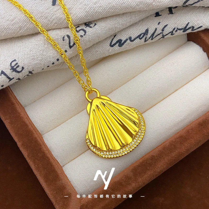 قلادة من الذهب الحقيقي عيار 24 قيراط مرصعة بالألماس على شكل مروحة حلوة عيار 9999 من الذهب الخالص مرصعة بالألماس قلادة على شكل صدفة معدنية