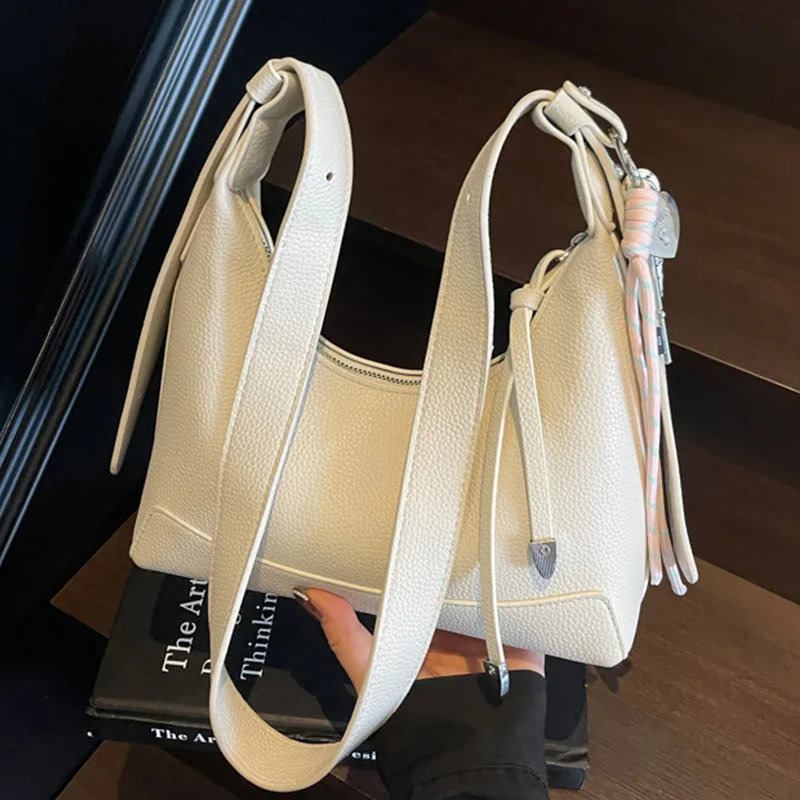 

New Lunch Box Baguette Bag for Women, Niche Underarm Shoulder Bag, High-end Messenger Bag, Design Commuter Model