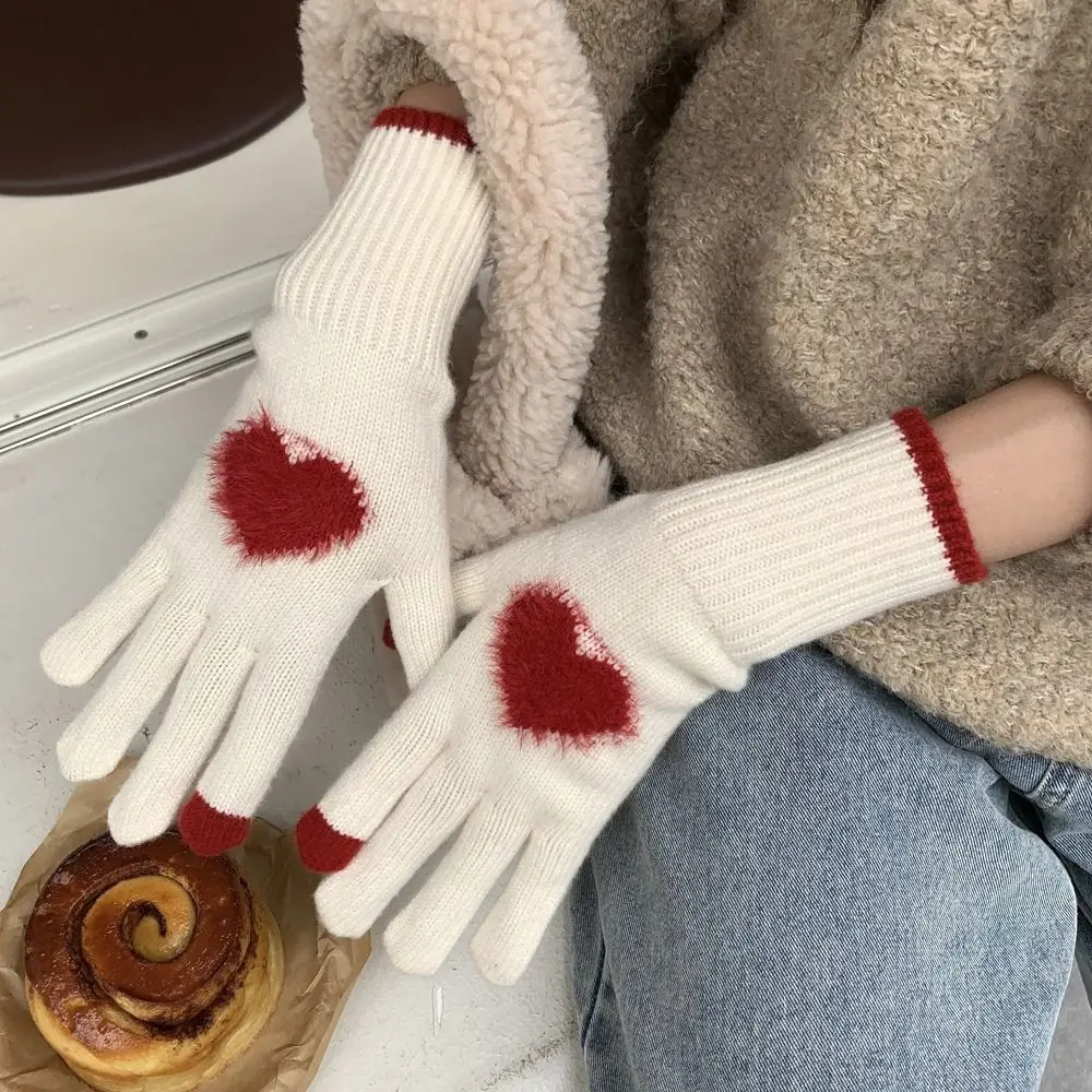 

Идеальный подарок, перчатки в корейском стиле с сердечками, толстые теплые вязаные перчатки с сенсорным экраном, холодостойкие зимние варежки, студенческая одежда