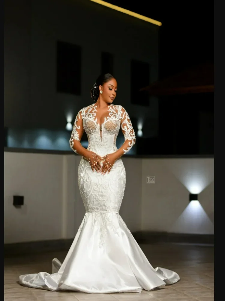 Maßgeschneidertes Meerjungfrauen-Brautkleid mit transparentem Ausschnitt, glänzenden Perlen und Stickerei, Robe De Mariée, lange Ärmel, Illusions-Rücken, Brautkleid
