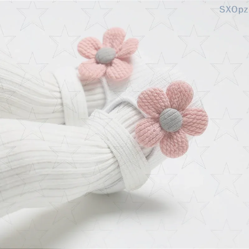 

Soft Bottom Cotton Shoes for Newborn Girls - Retro Style for First Walkers