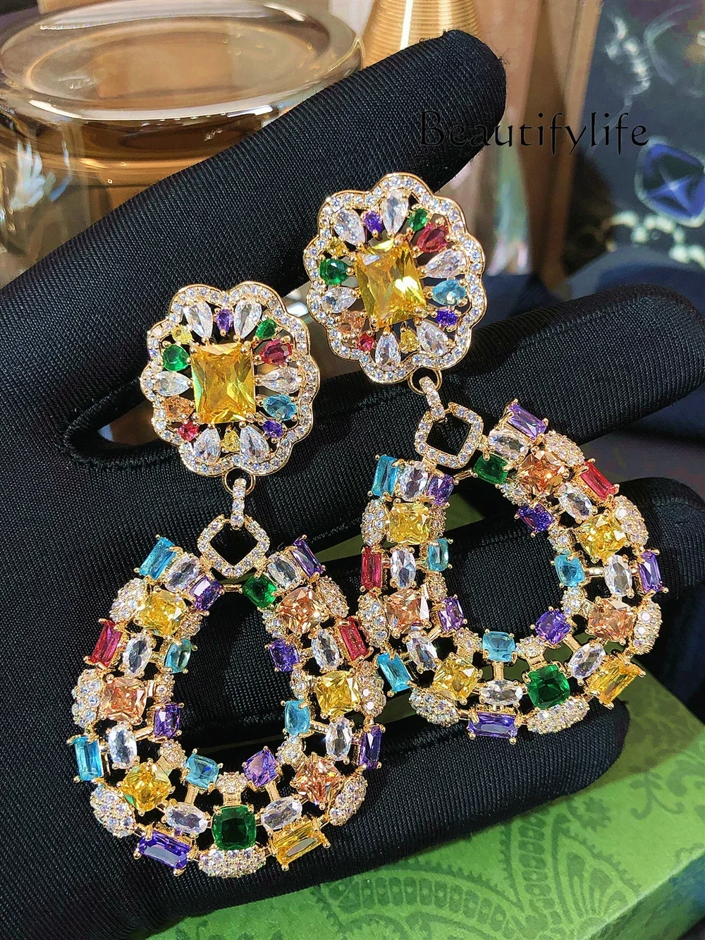 Niche design sense European and American high-end exaggerated retro big earrings sweet colored diamond water drop earrings