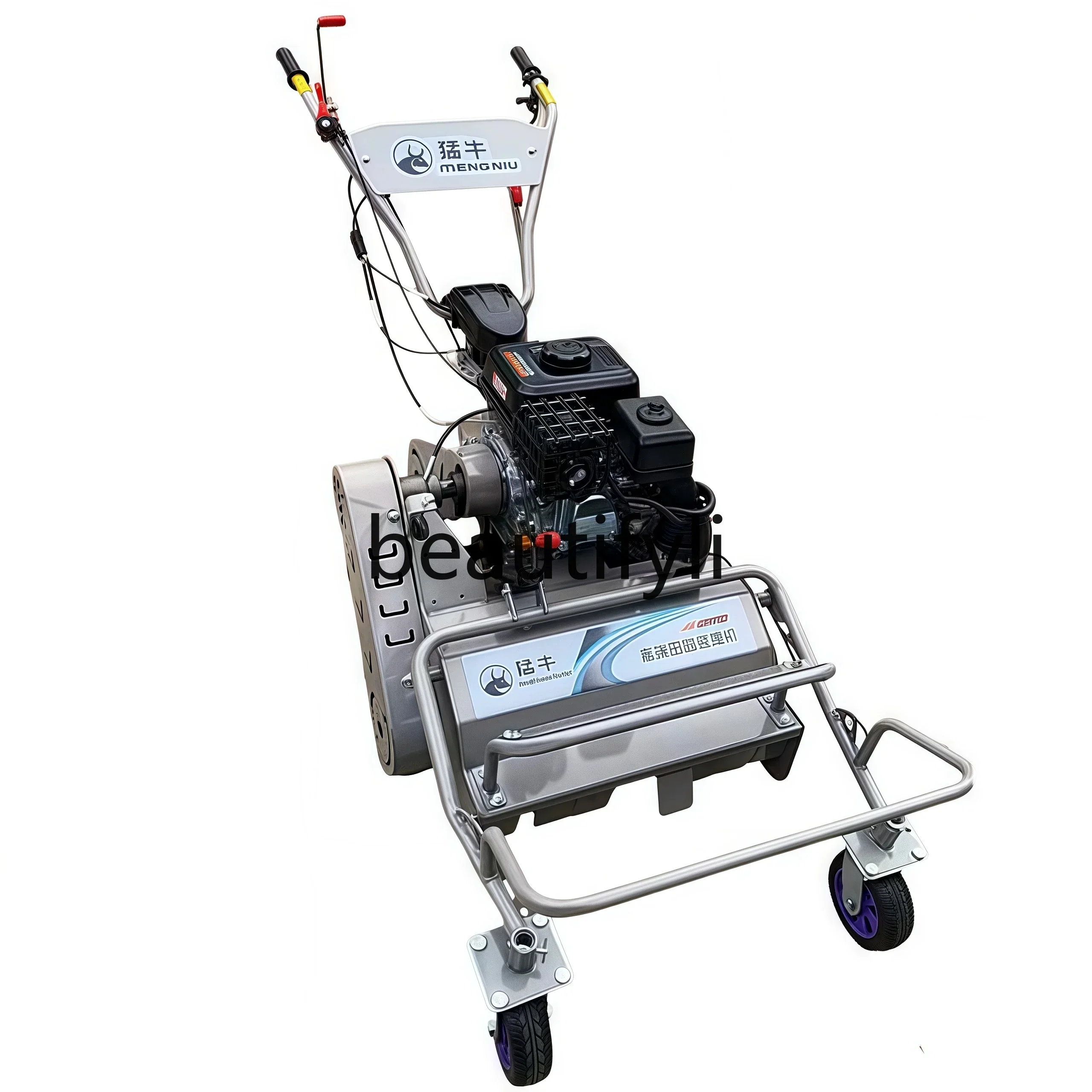 New type of four-wheel drive crushed grass returning machine