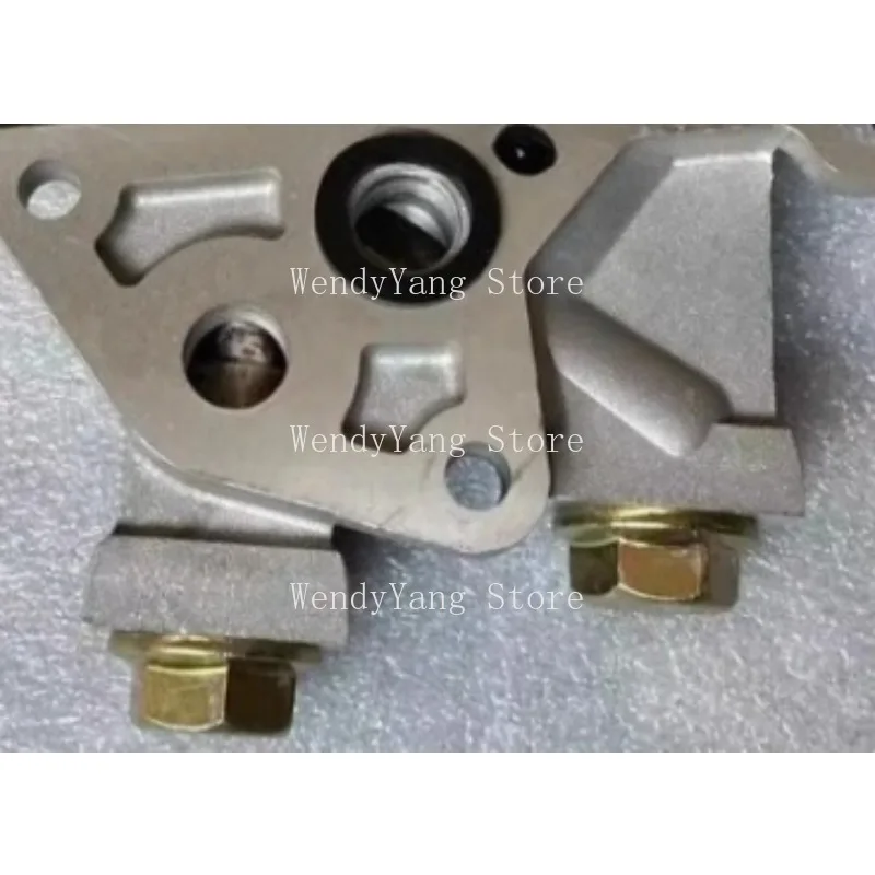 

Suitable for 40K TD27 QD32 QD80 Forklift Oil Radiator Cooler 21305-7T40A 1 Piece