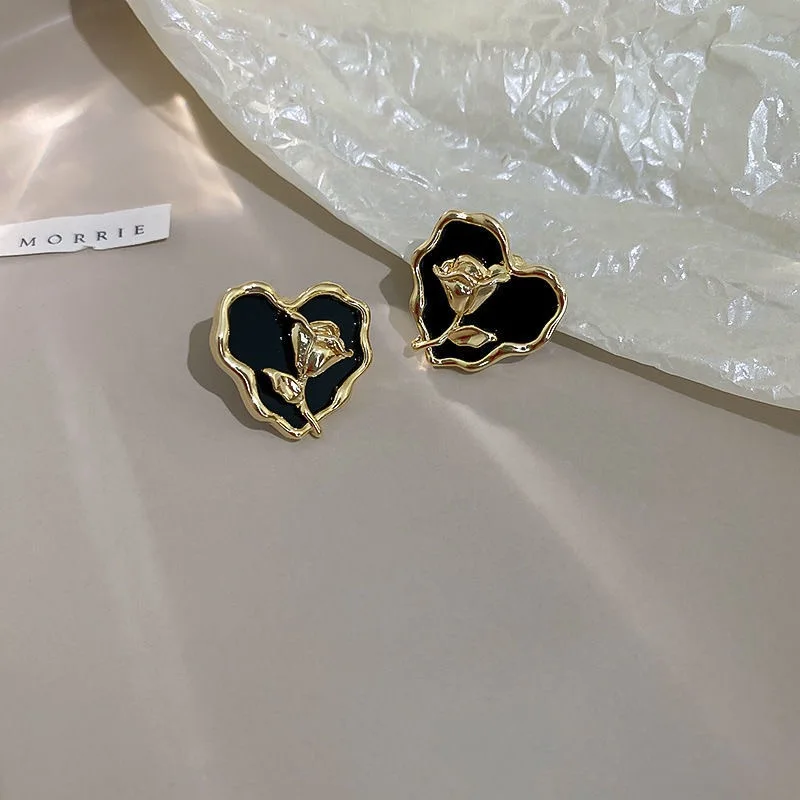 Korean New Black Enamel Rose Flower Heart Stud Earrings For Women Fashion Jewelry Love Boucle oreille femme