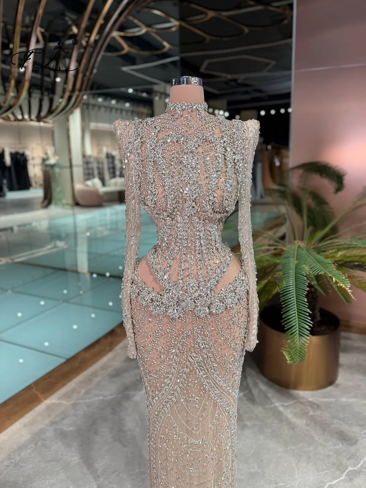 Luxurious Crystal Mermaid Gown Sexy Evening Dress With Cutout Waist Champagne Prom Dress Party Dress Formal Dresses Customizable