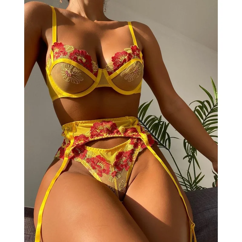 Bikini Fashion Lace Embroidery Sexy Socks Hoy Club Wear Sexy Lingerie Three-Piece Suit