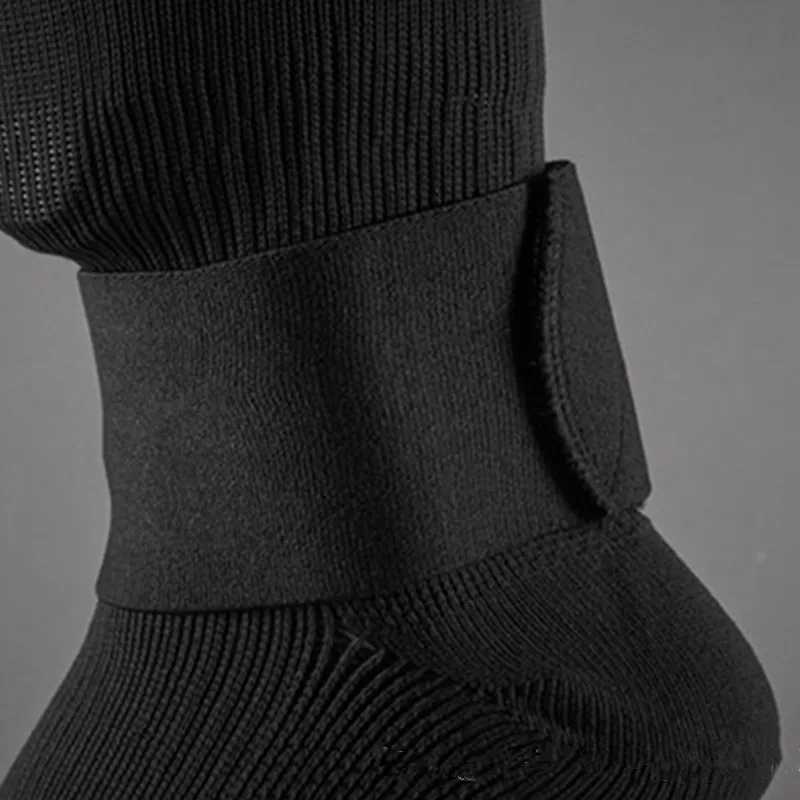 Neue Schienbeinschoner-Fixierbandage: Elastisches Sportbandage-Tape für Fußball-Schienbeinschoner, verhindert Abfallen, verstellbar, 4 Farben erhältlich – Detail 3