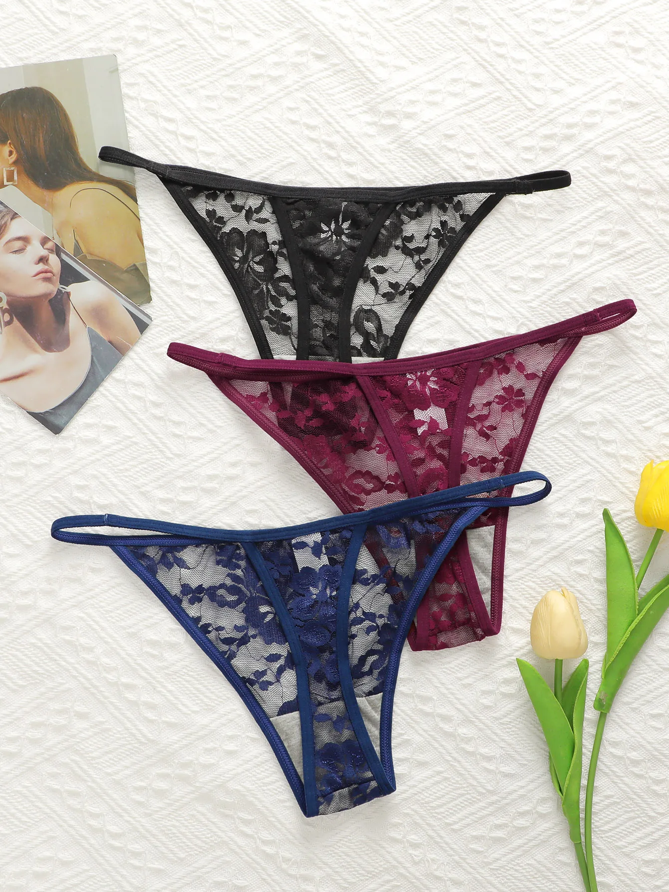 3-Pack Multi-Color Lace Thong Low-Waist Seamless Hollow Easy Wash Quick Dry Comfortable Fitting Underwear C305