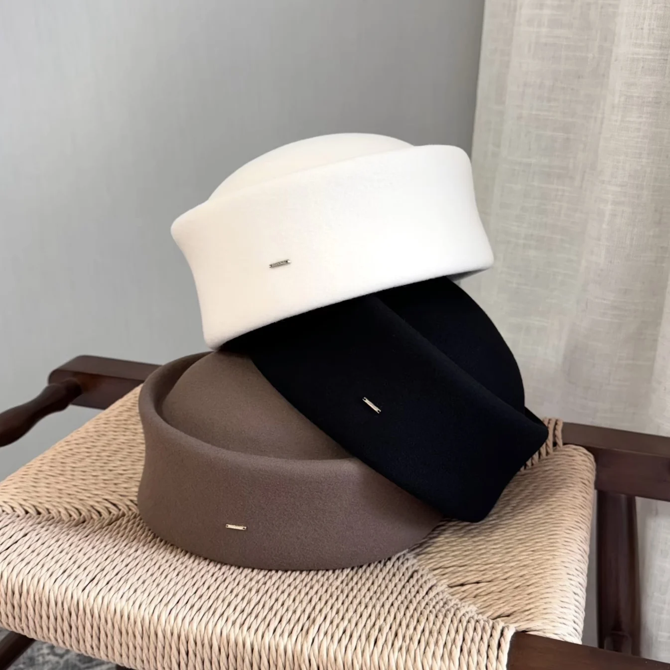 New Trend 100% Wool Pillbox Hat Women Winter Vintage Medicine Box Hat French Elegant Beret   Fascinator Wedding Boina Feminina