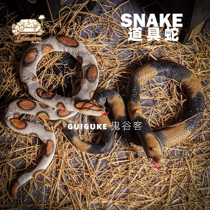 Simulated animal models such as softened rubber, cobras, giant pythons, rattlesnakes, golden pythons, green snakes, and Hal
