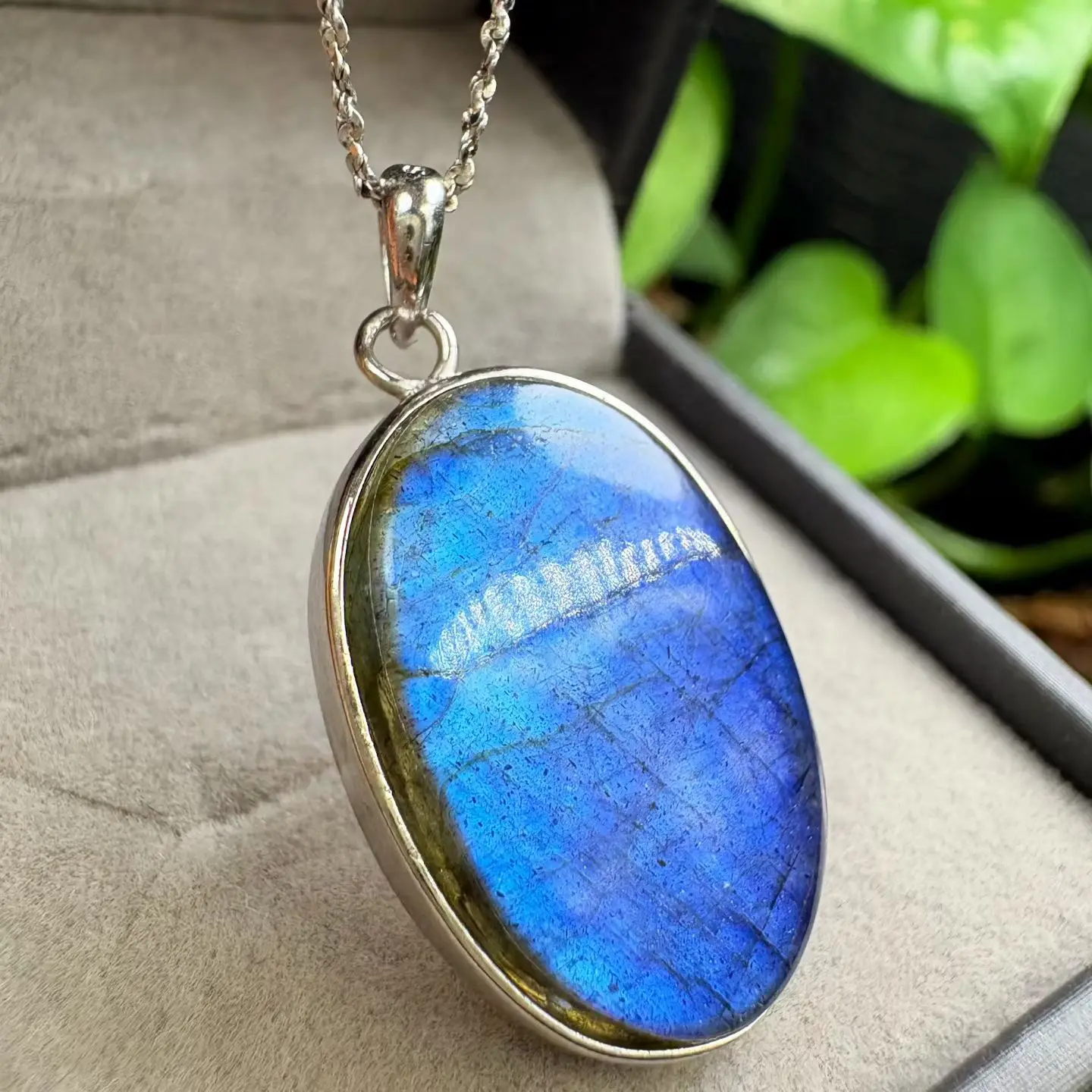 1 Pc Fengbaowu Natural Blue Labradorite Pendant 21-28MM Oval Cabochon 925 Sterling Silver Jewelry Gift For Women Men