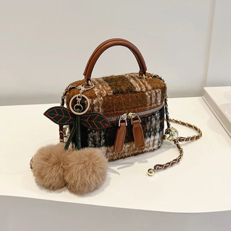 

Retro Plush Square Shoulder Bag Double Zipper Handbag Chain Crossbody Box Bag With Pendant New Korean Style Luxury Evening Bag