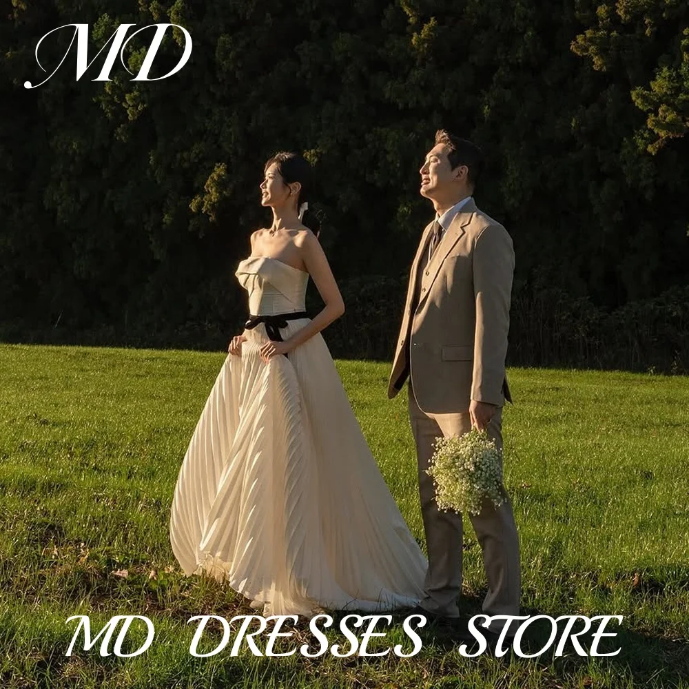 

MD Simple Crimping Straples A-line Wedding Dress Bow Belt Korea Photoshoot Sweep Train Customized Corset Bridal Gown 2025 웨딩드레스