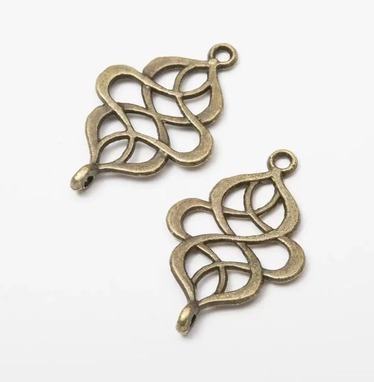 

20pcs 28*18mm Alloy metal antiqued bronze / silver crafted connectors HWEF3319