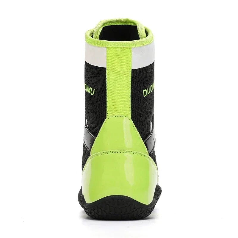 Stivali da boxe di marca di lusso per coppie Antiscivolo Palestra Uomo Lace Up Boy Zapatillas Powerlifting Uomo Donna Scarpe da wrestling