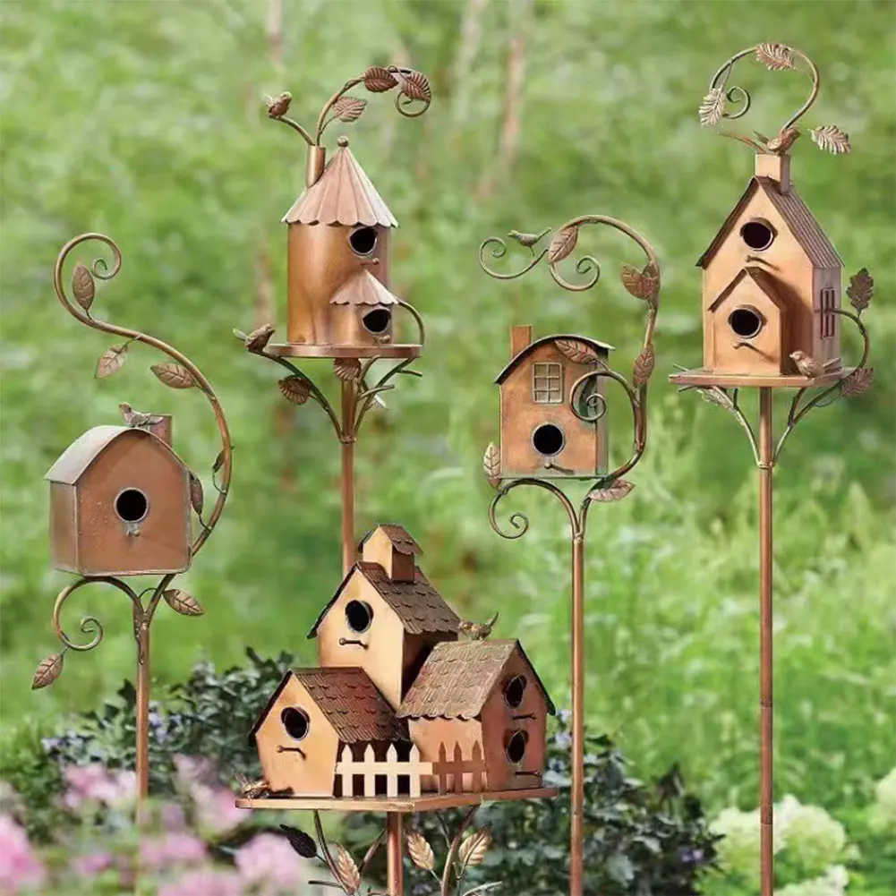 

Birdhouse Garden Stakes Metal Bird House with Pole Iron Art Courtyard Bird Feeder Bird Houses for Outdoor Garden Yard Decoration