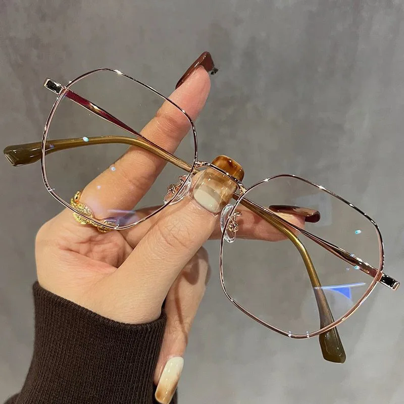 

Ultralight Gold Wire Prescription Glasses Women Blue Light Blocking Geometric Frame Tea Tinted Lens High Quality Eyewear
