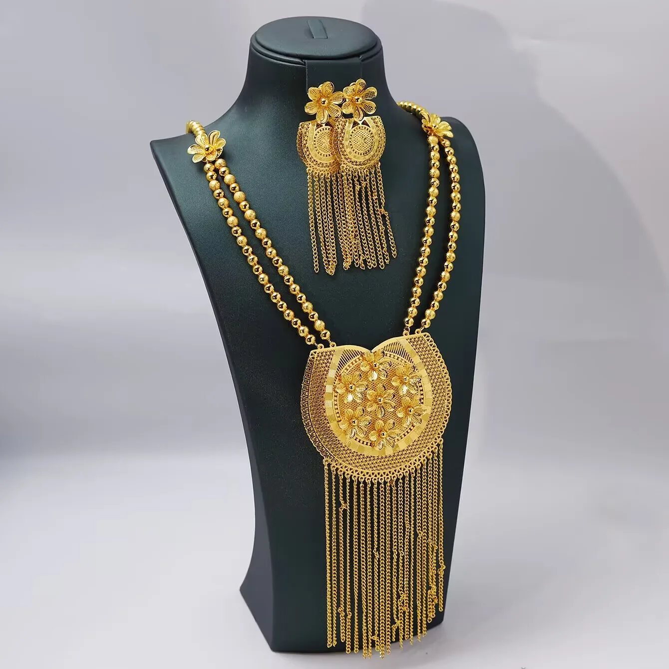 Baru Dubai Nepal Spanyol 24K Berlapis Emas Paduan Kalung Anting Pesta Pertunangan Perhiasan Set Hadiah untuk Wanita YY10679