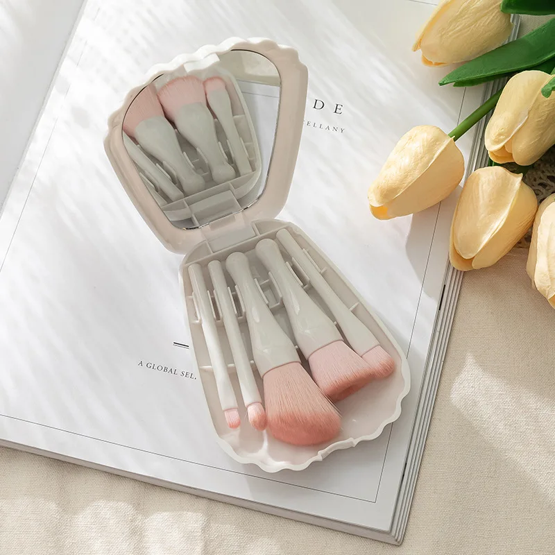 New 5 shell makeup brush with mirror set Portable mini beauty tools, essential for travel