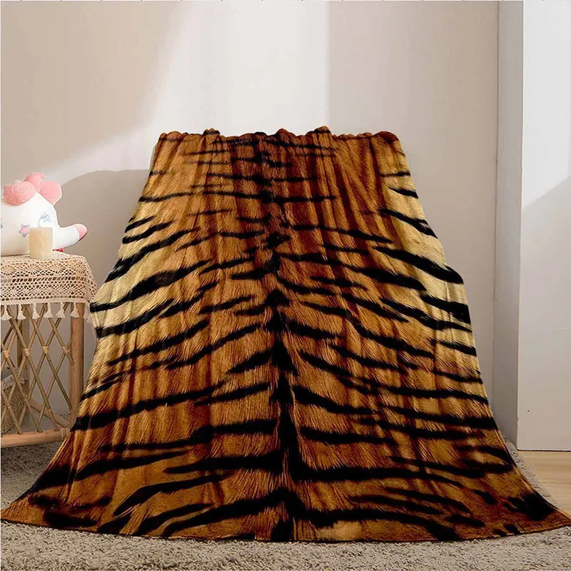 Soft Tiger Pattern Flannel Blanket Lightweight Portable Throw Blank for In-Car Office Comfort Fluffy Beach Airplane Travel Shawl