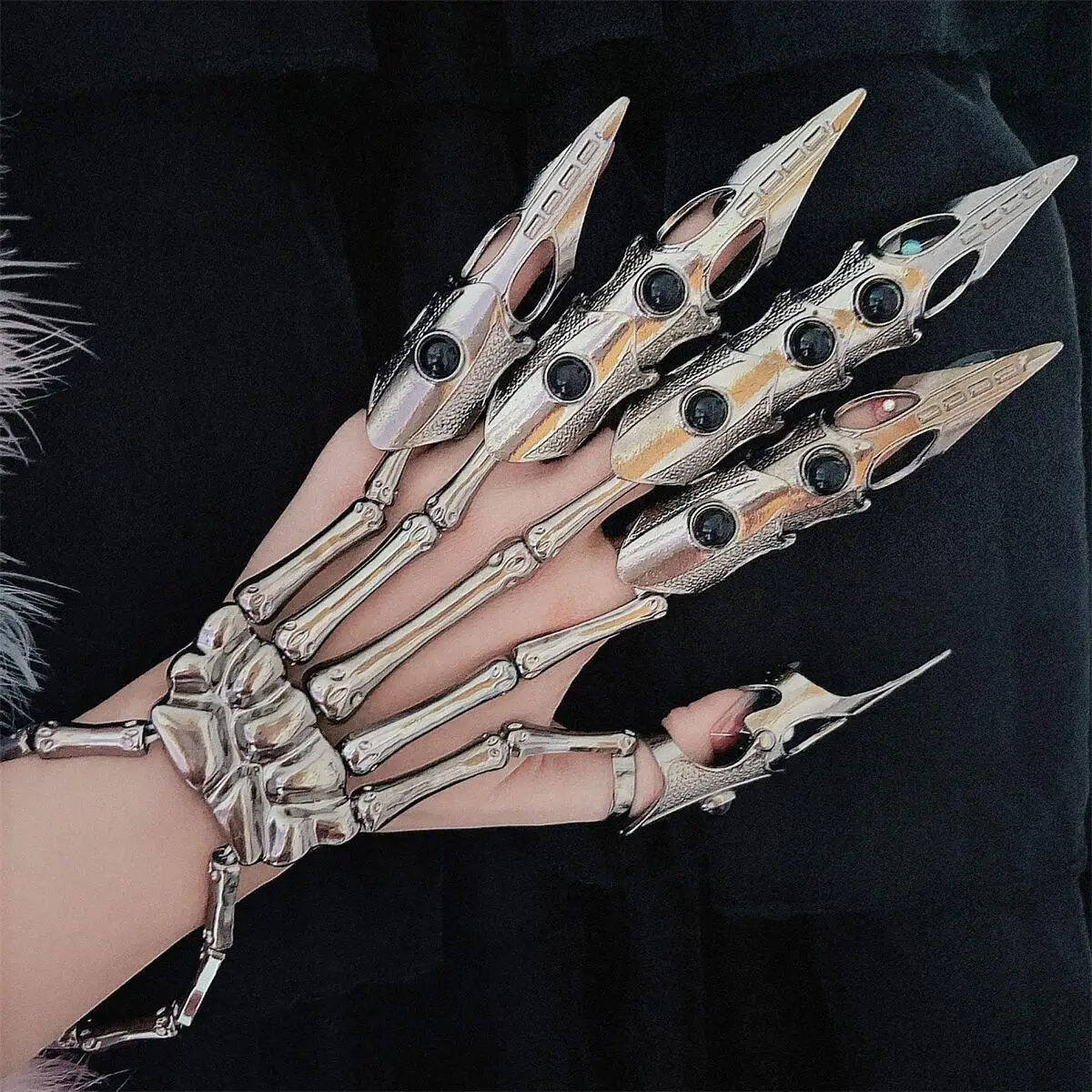 Techwear Style Gothic Punk Metal Skeleton Claw Gloves Men Women Halloween Cosplay Adjustable Technology Mechanical Gloves
