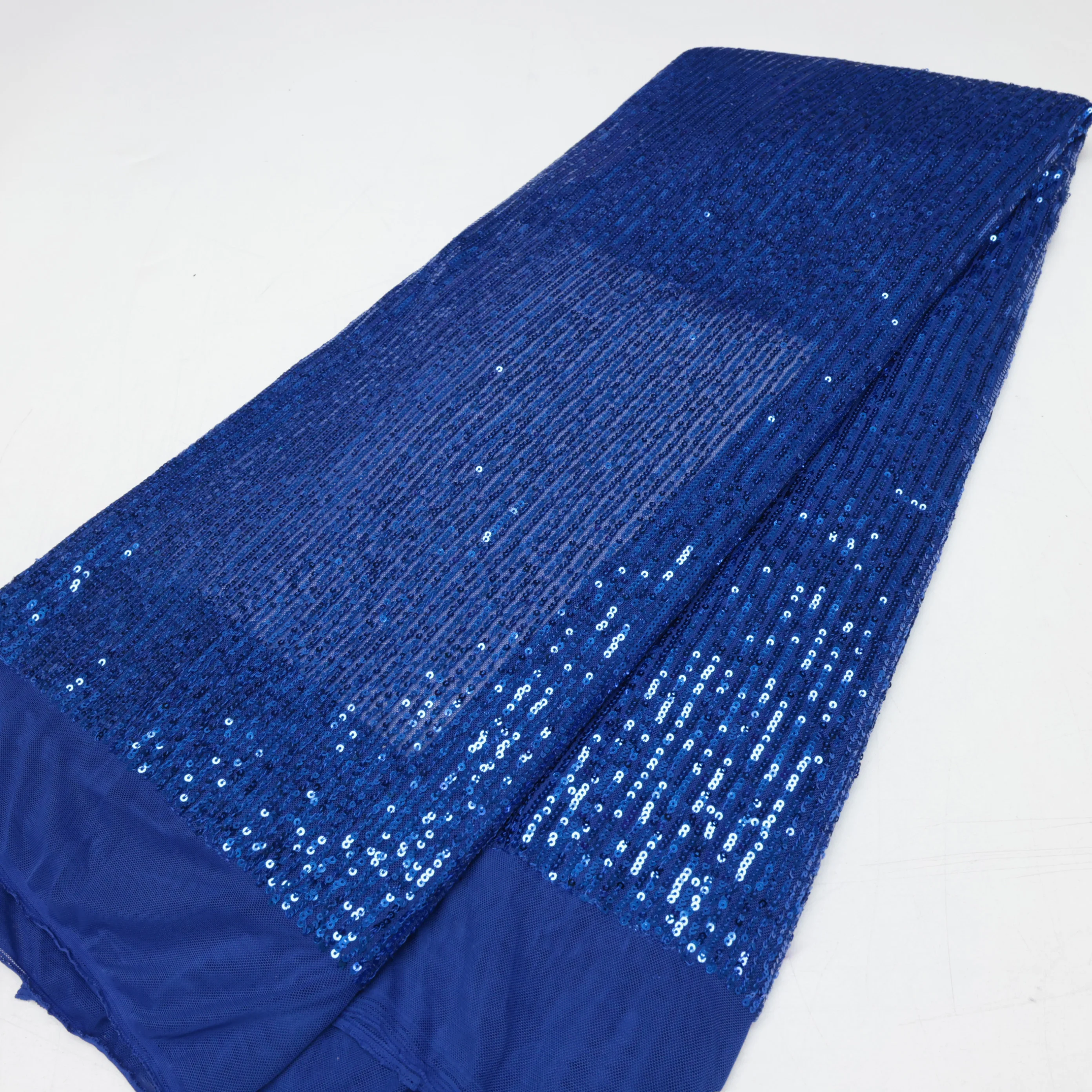 

2024 velvet lace fabrics clothing latest Nigerian French tulle lace sequins high quality African sequins lace fabric party dress