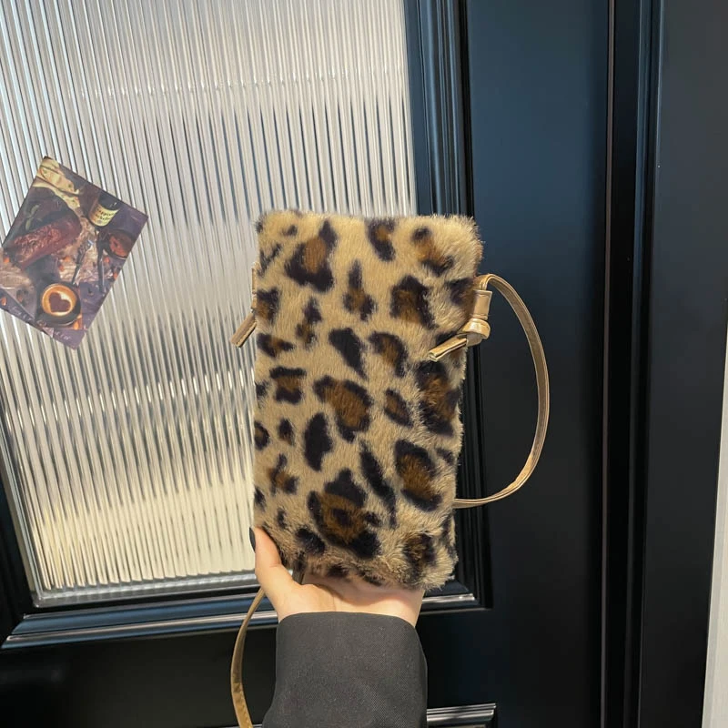 Mode Neue Einfarbig Schulter Unterarm Tasche Frauen Plüsch Weiche Herbst Winter Mode Flauschigen Totes Handtasche Dame Reise Geldbörse – Detail 21