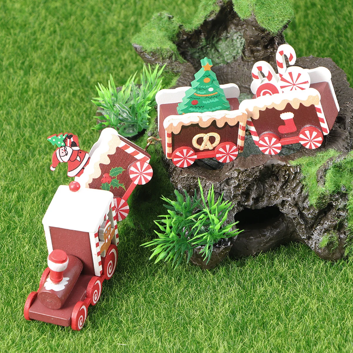 

Christmas Train Wooden Cartoon Train Decoration For Desktop Cabinet Chair Holiday Party Kids Family Gift Xmas Decorations