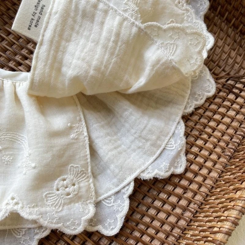 A5YC Baby Bibs Kids Lace Floral Bibs False Collar Girls Clothes Accessiory Baby Shawl
