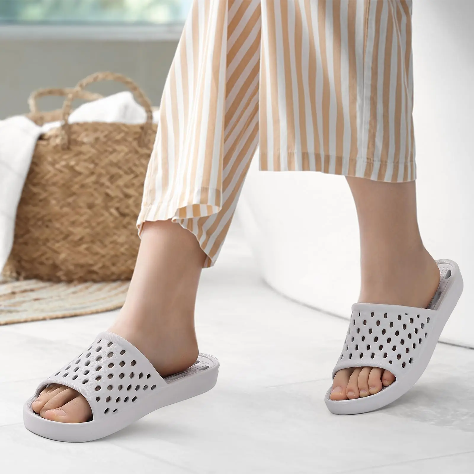 Smile Popcorn Summer Hollow Drainage Shower Slippers Quick Dry Non Slip Open Toe Bath Slides Breathable Indoor Bathroom Sandals view 6