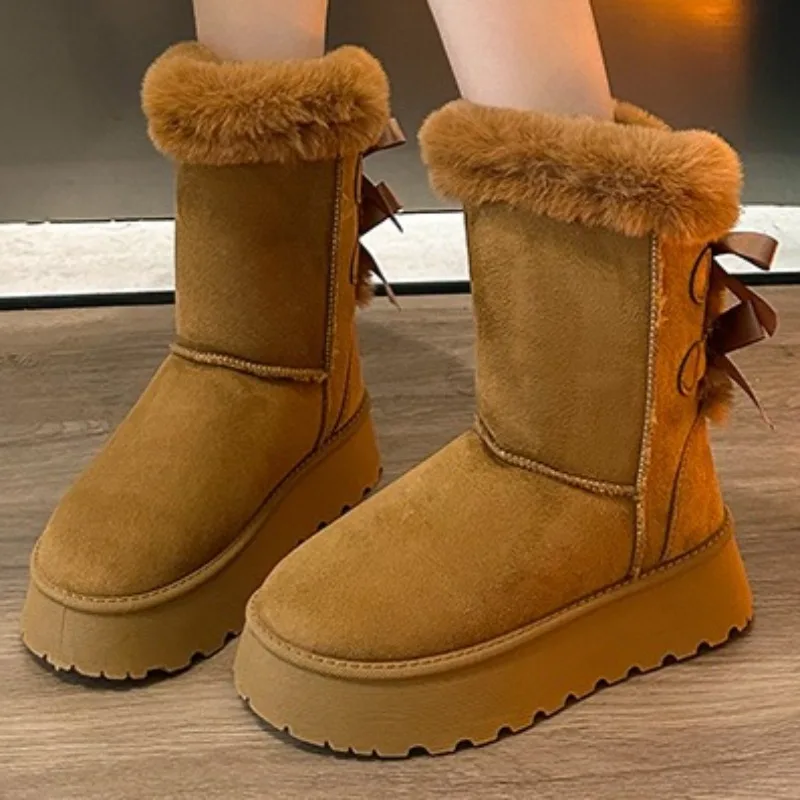 العلامة التجارية مصمم 2025 موضة جديدة بلون الجلد المدبوغ المرأة النعال الشتاء عالية الجودة المنزل الدافئة المرأة أحذية الثلوج بيع