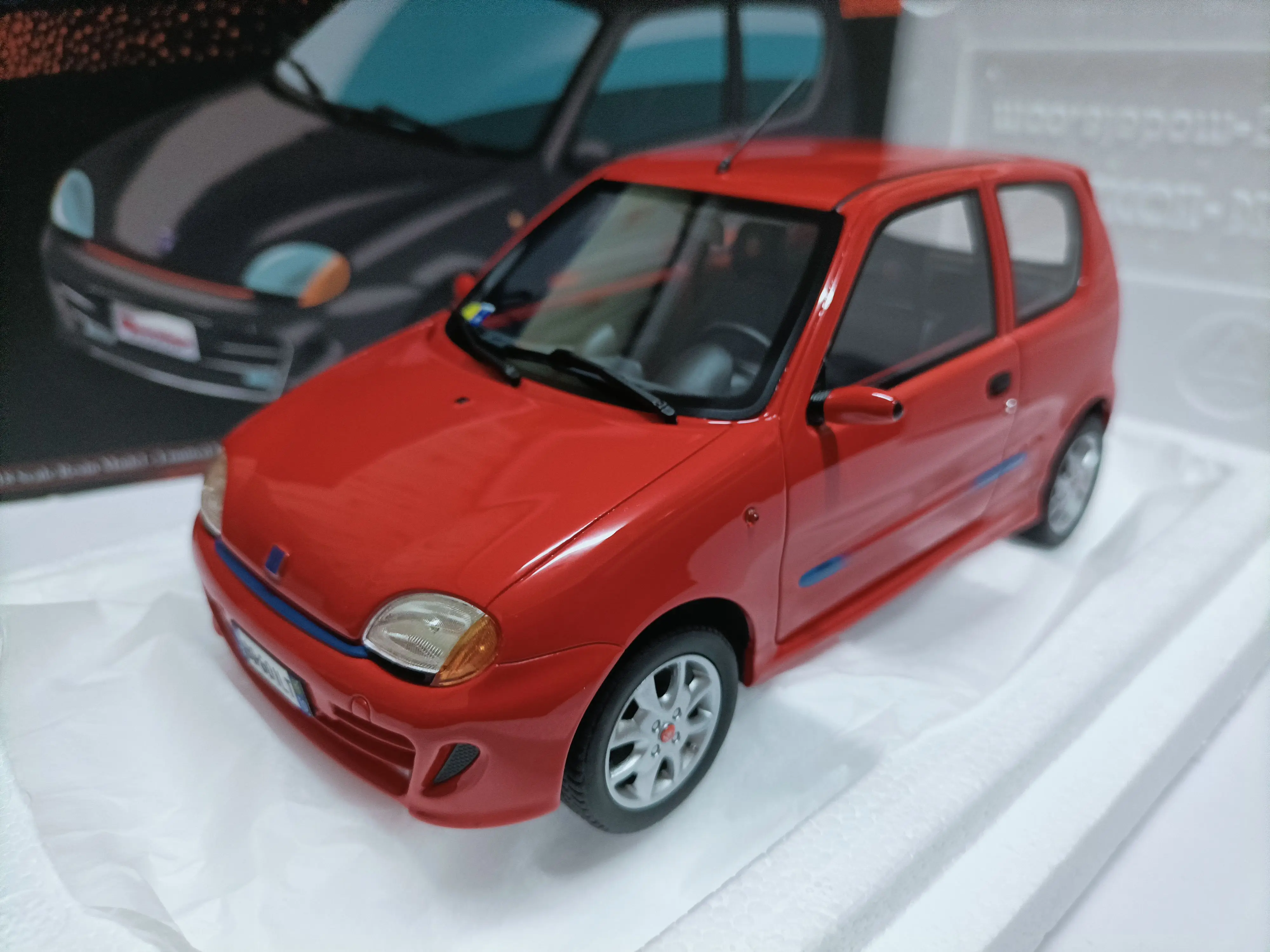 

Модель автомобиля Laudoracing 1:18 Seicento Abarth 1998 Ограниченная серия, металлическая статическая модель автомобиля из смолы, игрушка в подарок