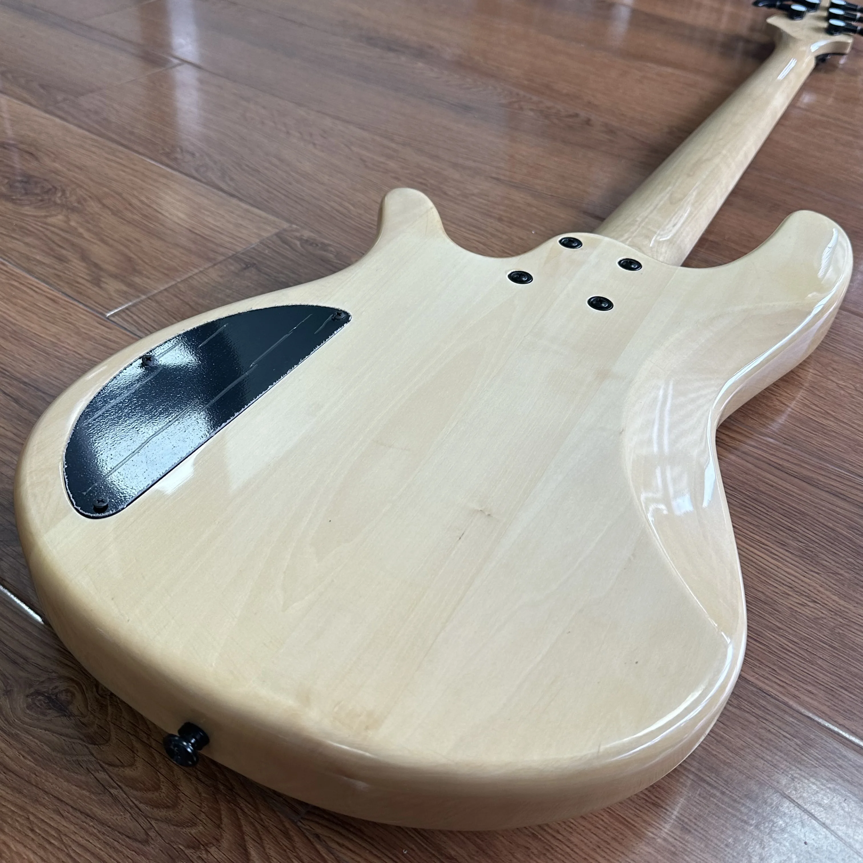 US Warehouse 5 String Yin-Yang Two-Tone Electric Bass Guitar Flamed Maple Top Full EMG Pickups Active Preamp Circuit Ebony Fingerboard Solid Body Bass