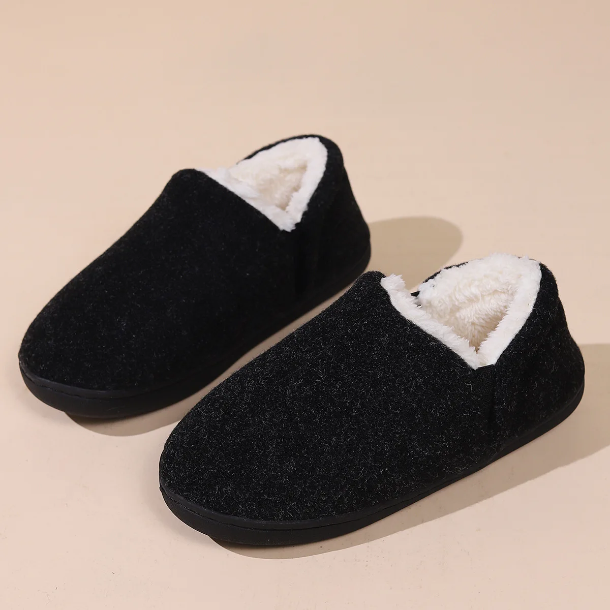 Comwarm: Warme, kurze Plüsch-Hausschuhe für Damen, mit flauschigem Innenfutter, ideal für den Innenbereich, bequeme, weiche Sohle, modische Schlafzimmer-Hausschuhe. – Detail 8