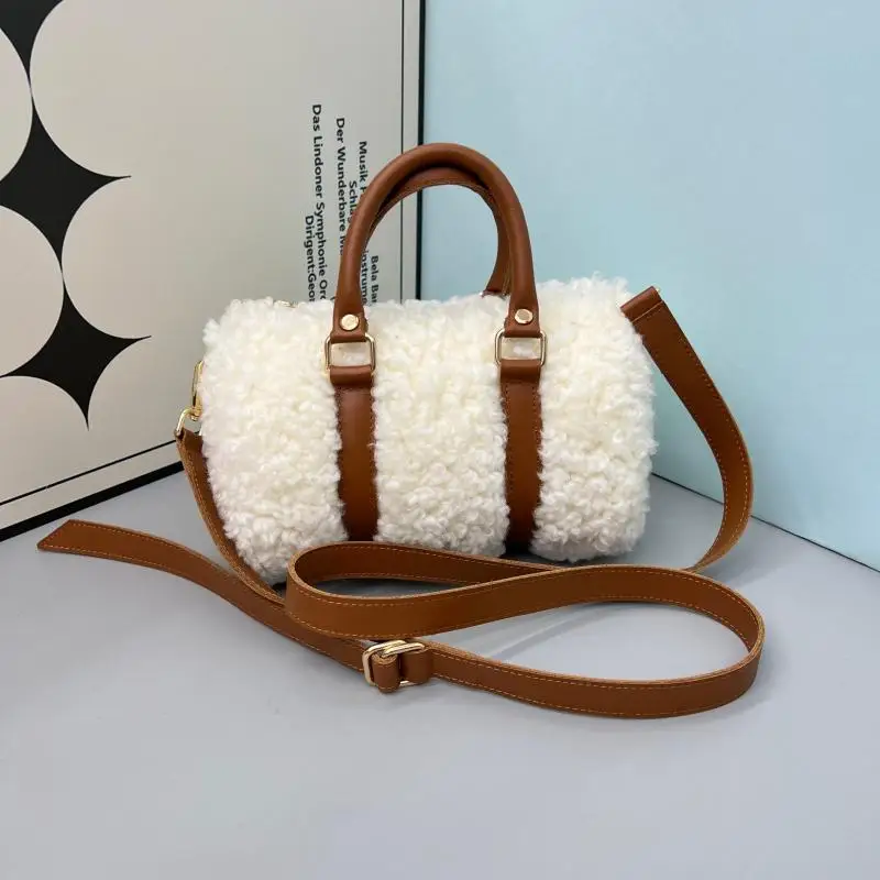 

Женская модная сумка из искусственной кожи, повседневная сумка через плечо, мягкая меховая сумка-тоут в форме подушки, универсальная, лето 2024