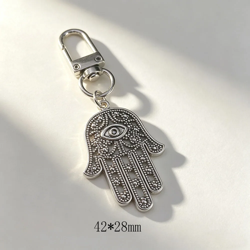 Vintage Hamsa-Hand Schlüsselanhänger mit Bösem Auge, Versilberter Fatima-Hand-Anhänger für Tasche & Auto, Glücksbringer Geschenk – Detail 6