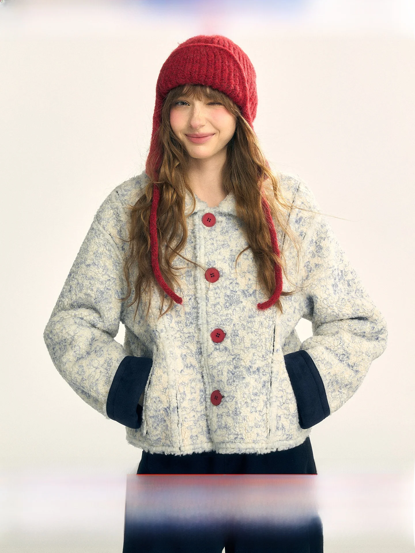 

Двусторонняя кожаная и меховая куртка для женщин, стандартный крой, короткое пальто, повседневный стиль, осень 2025, цвет индиго, модная женская модель